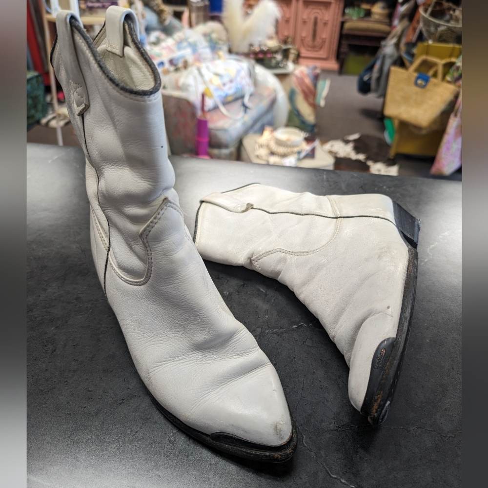 Zodiac White Ankle Boots Size 7 Worn-in USA